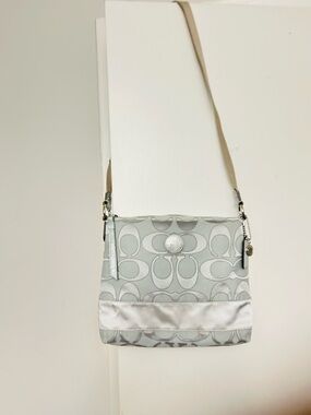 COACH Crossbody Messenger Bag Poppy Grey Silver Monogram Signature Optic Glam